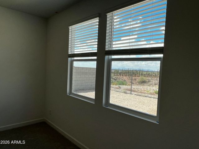 32564 N SMOKE VIEW Trail, Peoria, AZ 85383