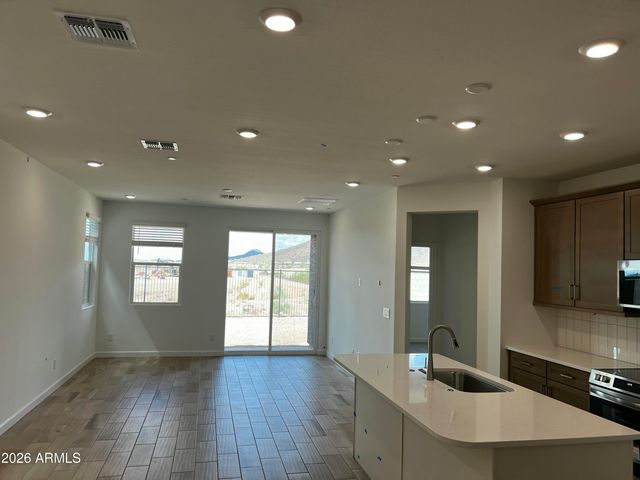 32564 N SMOKE VIEW Trail, Peoria, AZ 85383