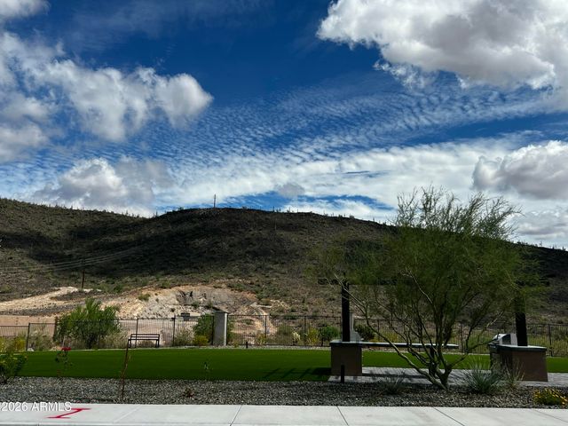 32564 N SMOKE VIEW Trail, Peoria, AZ 85383