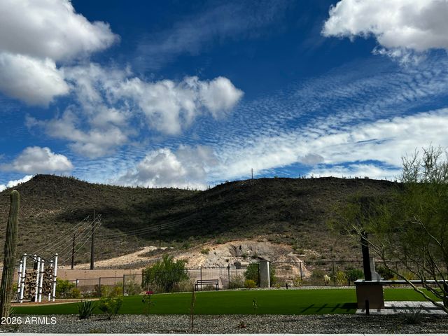 32564 N SMOKE VIEW Trail, Peoria, AZ 85383