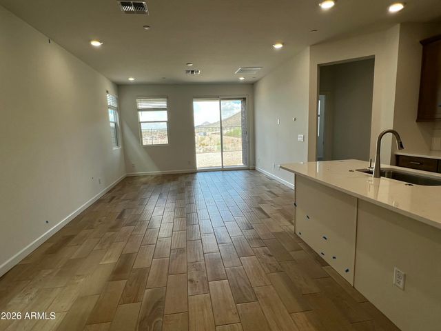 32564 N SMOKE VIEW Trail, Peoria, AZ 85383