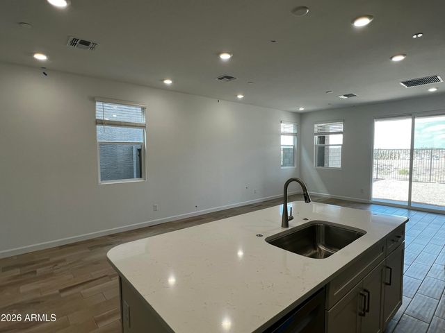 32564 N SMOKE VIEW Trail, Peoria, AZ 85383