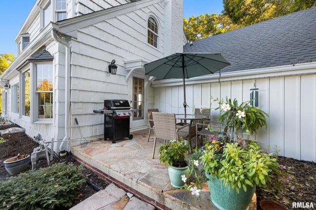 4704 N GRANDVIEW Drive, Peoria Heights, IL 61616