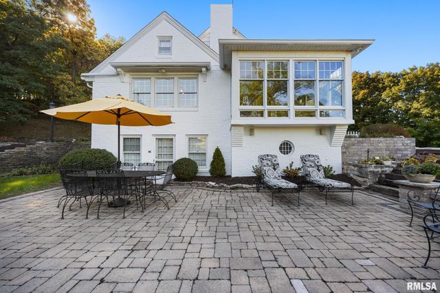 4704 N GRANDVIEW Drive, Peoria Heights, IL 61616