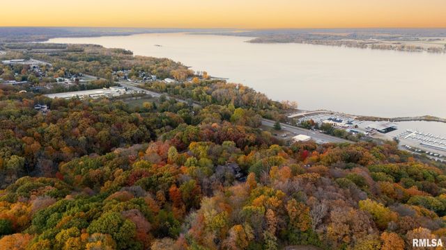 4704 N GRANDVIEW Drive, Peoria Heights, IL 61616