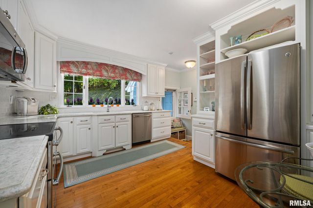 4704 N GRANDVIEW Drive, Peoria Heights, IL 61616