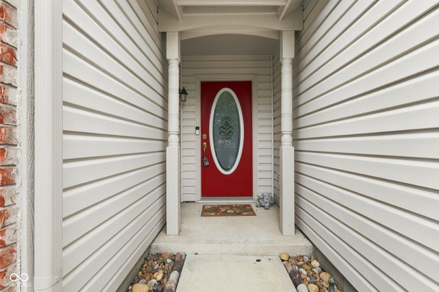 14058 Meadow Lake Drive, Fishers, IN 46038