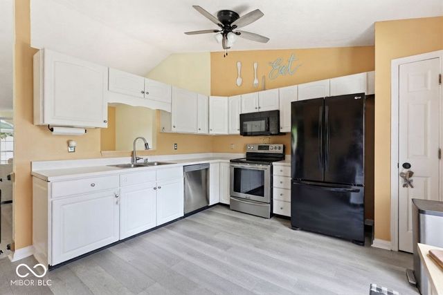 14058 Meadow Lake Drive, Fishers, IN 46038