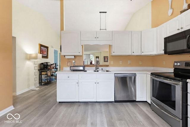 14058 Meadow Lake Drive, Fishers, IN 46038