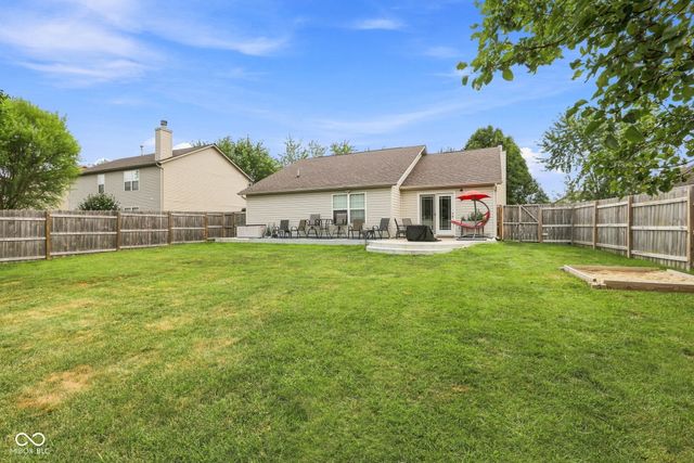 14058 Meadow Lake Drive, Fishers, IN 46038