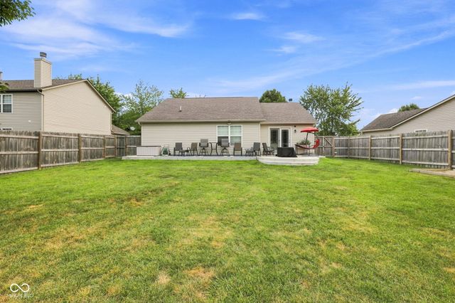 14058 Meadow Lake Drive, Fishers, IN 46038