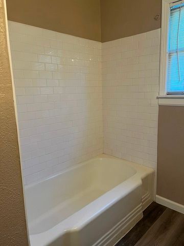 1601 Anthony Street, Gainesville, TX 76240