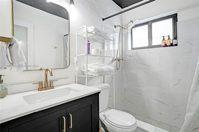 754 NE 40th St B, Fort Lauderdale, FL 33334