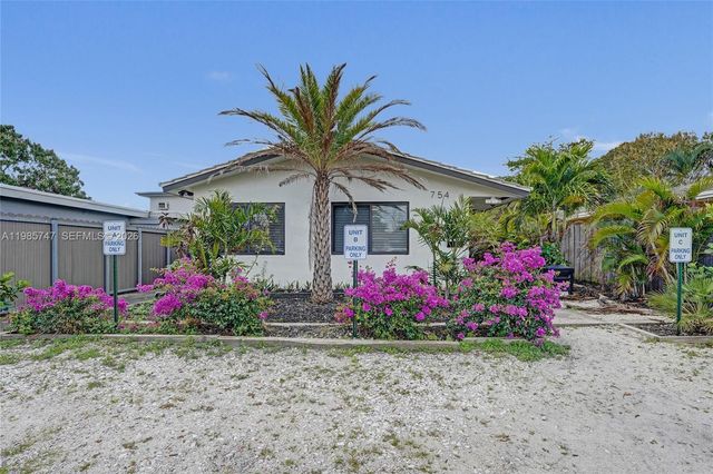 754 NE 40th St B, Fort Lauderdale, FL 33334