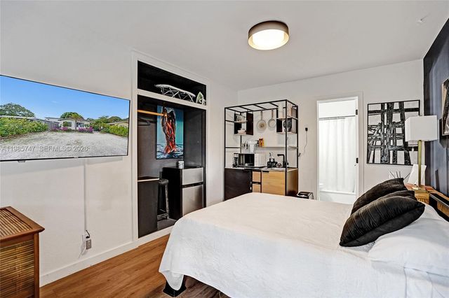 754 NE 40th St B, Fort Lauderdale, FL 33334