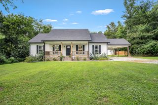 136 Beechwood Ave, Cornersville, TN 37047