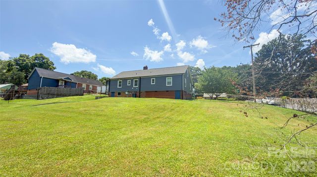 408 Oakdale Street, Gastonia, NC 28054