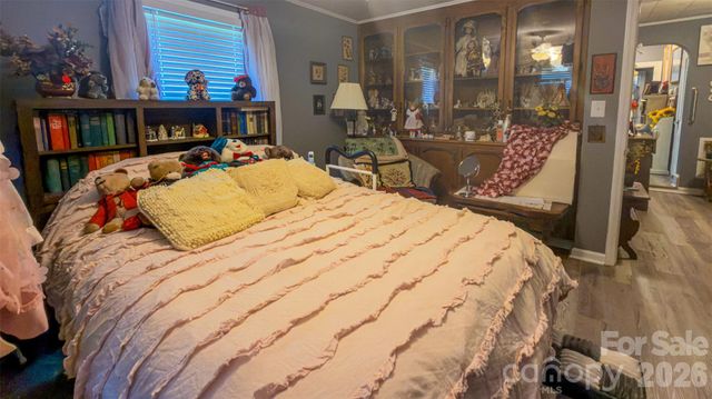 408 Oakdale Street, Gastonia, NC 28054
