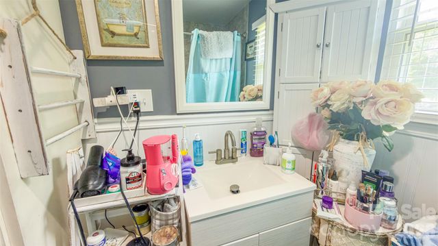 408 Oakdale Street, Gastonia, NC 28054