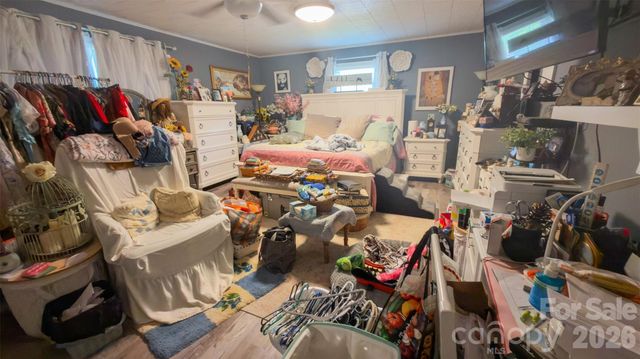 408 Oakdale Street, Gastonia, NC 28054