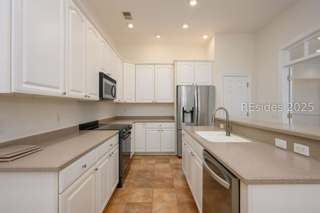 7 Crescent Cir, Bluffton, SC 29910