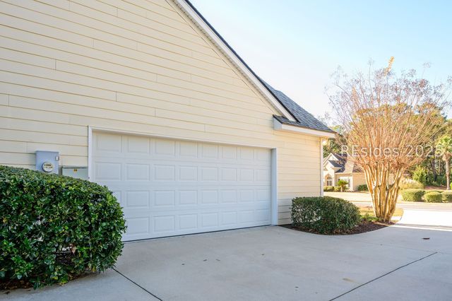 7 Crescent Cir, Bluffton, SC 29910