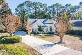 7 Crescent Cir, Bluffton, SC 29910