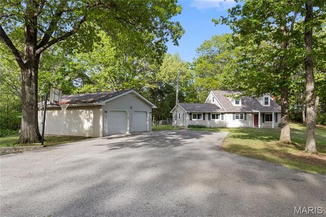 2557 Nike Base Road, Catawissa, MO 63015