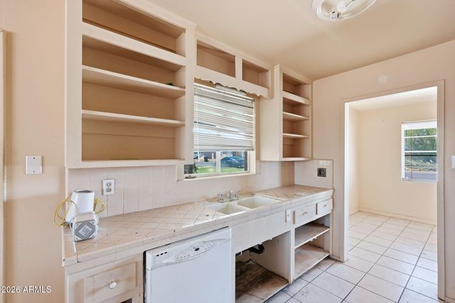 2743 W Ocotillo Road, Phoenix, AZ 85017