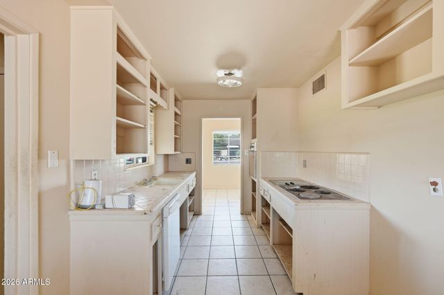 2743 W Ocotillo Road, Phoenix, AZ 85017