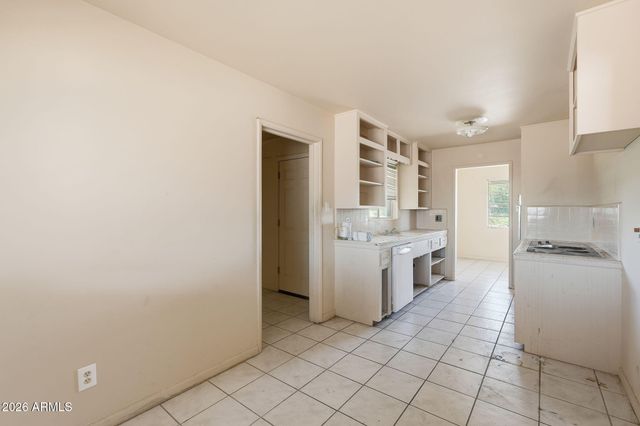 2743 W Ocotillo Road, Phoenix, AZ 85017