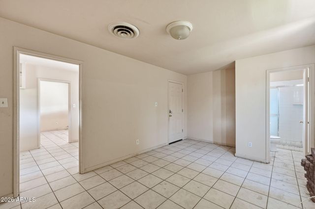 2743 W Ocotillo Road, Phoenix, AZ 85017