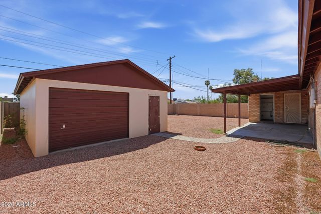2743 W Ocotillo Road, Phoenix, AZ 85017