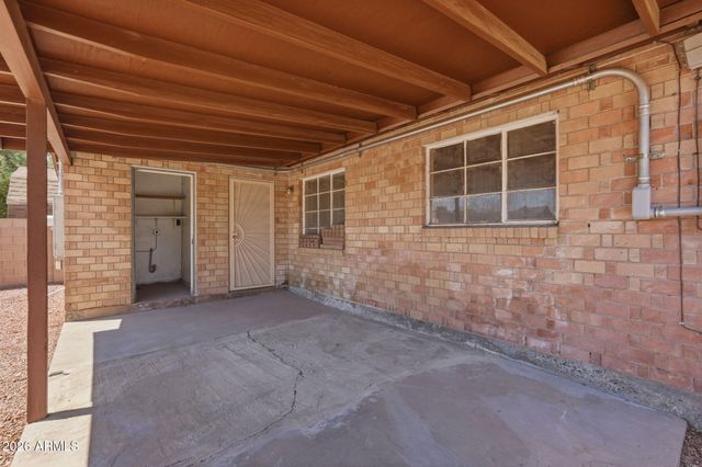 2743 W Ocotillo Road, Phoenix, AZ 85017