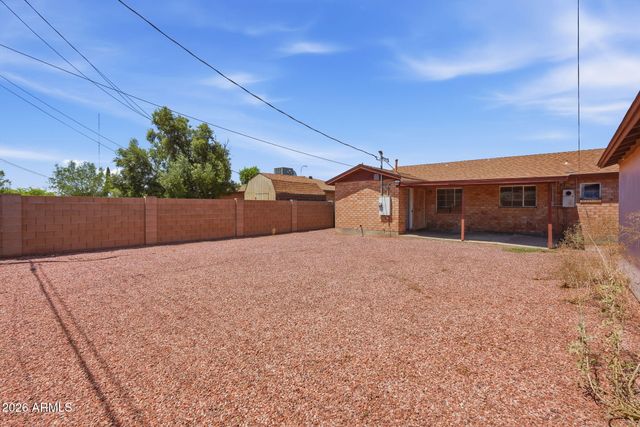 2743 W Ocotillo Road, Phoenix, AZ 85017