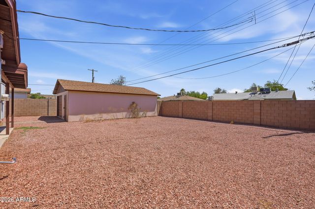 2743 W Ocotillo Road, Phoenix, AZ 85017