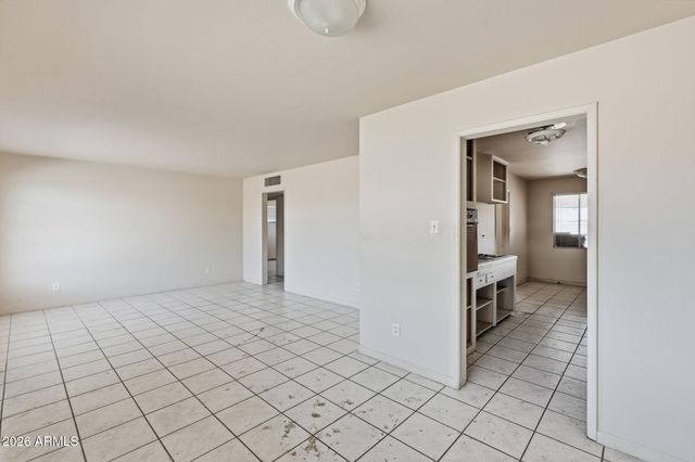 2743 W Ocotillo Road, Phoenix, AZ 85017