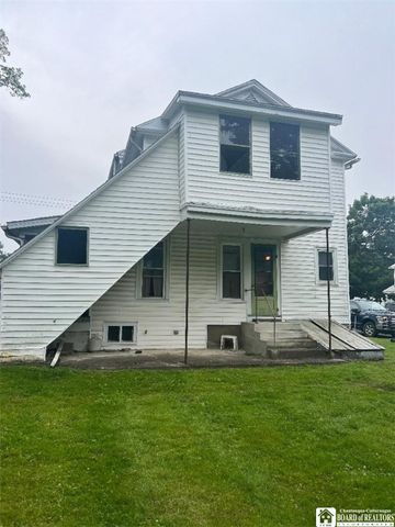 100 Eagle Street, Pomfret, NY 14063