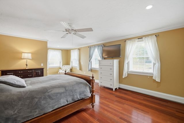 7 Crestwood Rd, Leicester, MA 01524