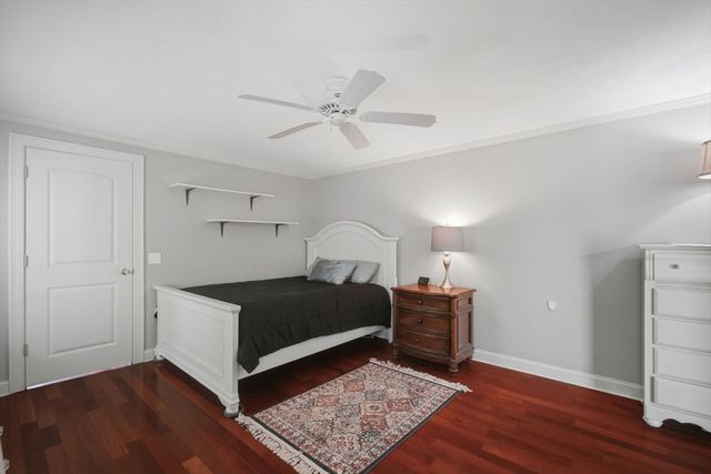 7 Crestwood Rd, Leicester, MA 01524