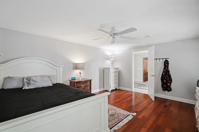 7 Crestwood Rd, Leicester, MA 01524