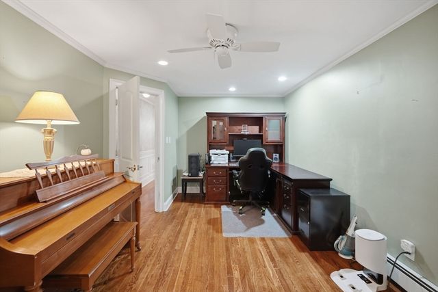 7 Crestwood Rd, Leicester, MA 01524