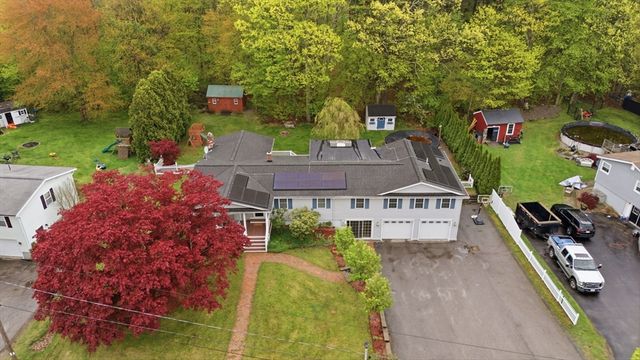 7 Crestwood Rd, Leicester, MA 01524