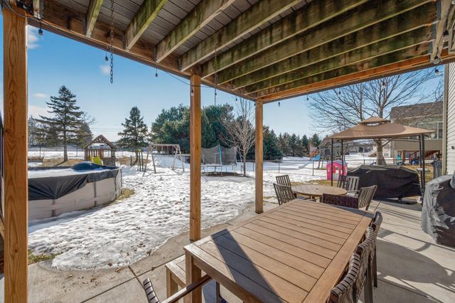 10320 Abbott Drive N, Brooklyn Park, MN 55443