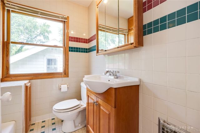 2119 Shroyer Road, Oakwood, OH 45419