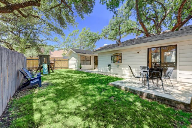 5609 Courtyard CV, Austin, TX 78731