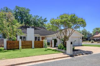 5609 Courtyard CV, Austin, TX 78731