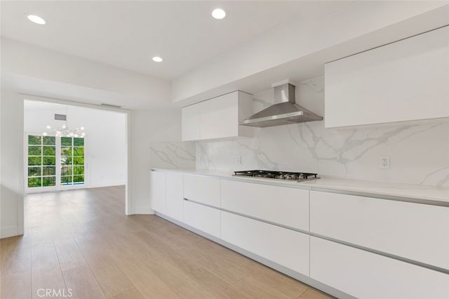 26086 Mulholland Highway, Calabasas, CA 91302