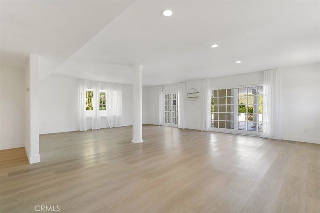 26086 Mulholland Highway, Calabasas, CA 91302
