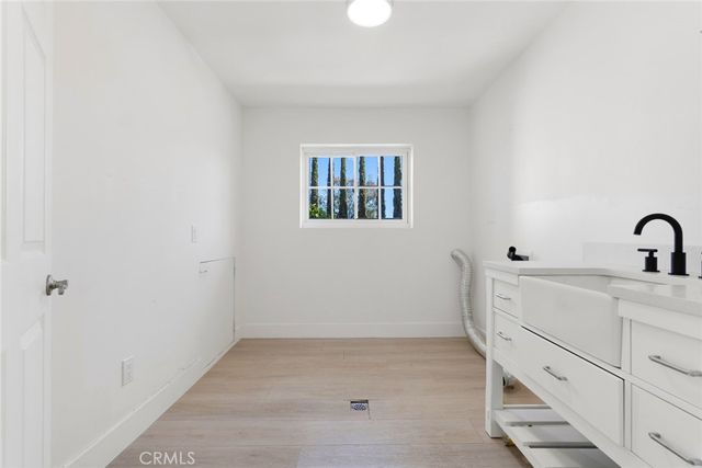 26086 Mulholland Highway, Calabasas, CA 91302